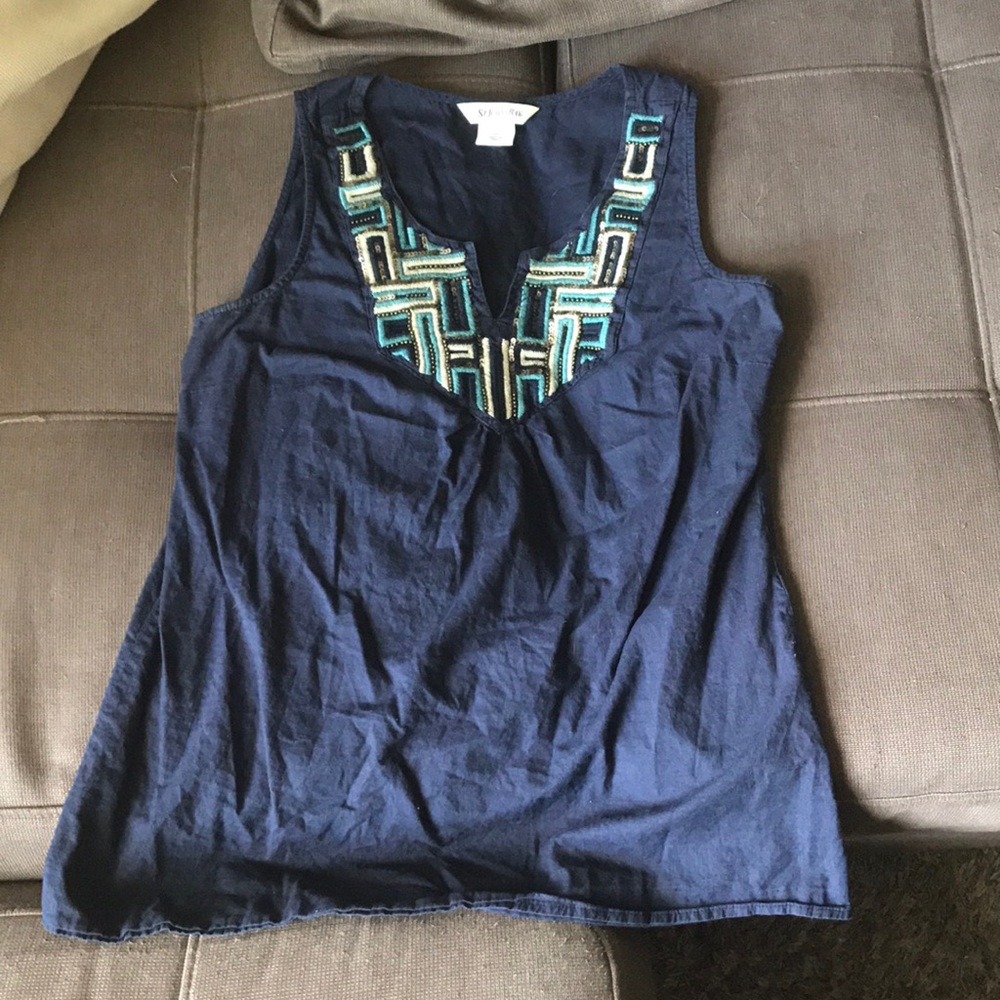 Tribal pattern tank